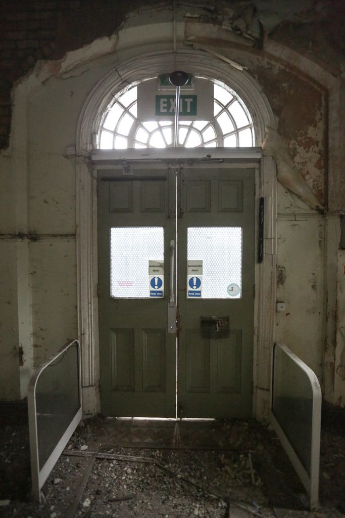 Woodside free library, Dudley, May 2016